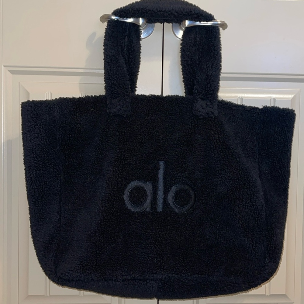 ALO Yoga Foxy Sherpa Tote NEW